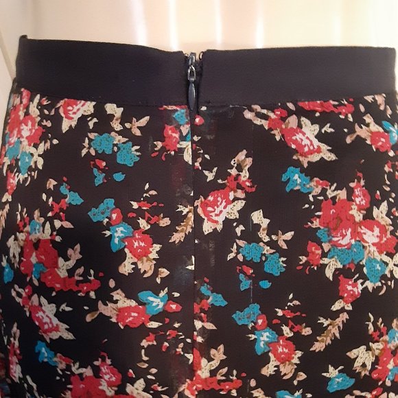 Forever 21 black floral maxi skirt  Ribbon Yoke Details - Picture 9 of 13